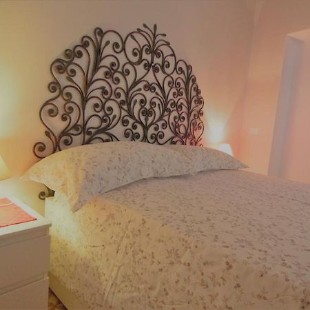 Il Geranio Apartment ฟีนาเลลีกูเร ภายนอก รูปภาพ